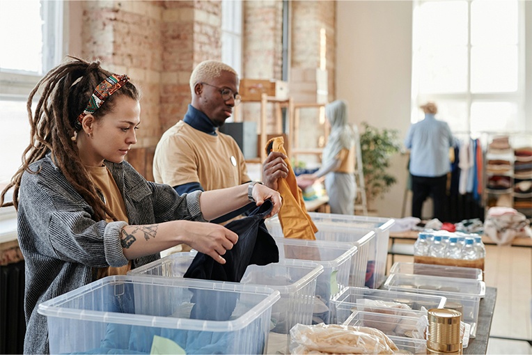 Charitable Giving & Volunteerism GivingBack Charitable Giving